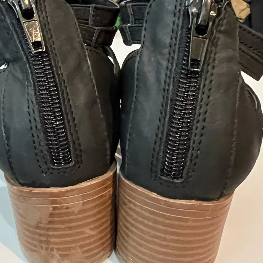 Sz 1 Girls Black Dress Shoes